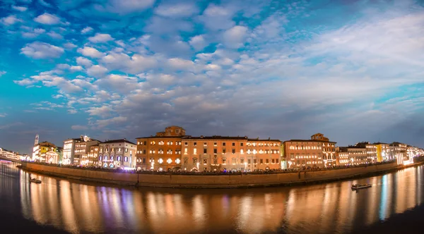 Luminaria, Edifícios ao longo do Arno — Fotografia de Stock