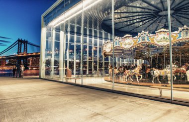 Brooklyn'deki tarihi jane's carousel