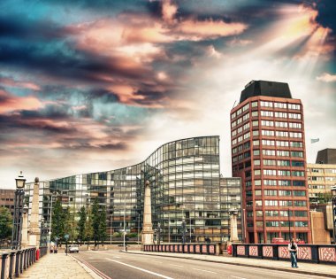 boyunca binalar lambeth Köprüsü