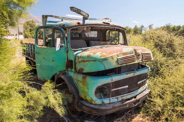 Terkedilmiş kamyon — Stok fotoğraf