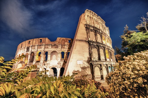 Roma, o Coliseu. Vista noturna — Fotografia de Stock