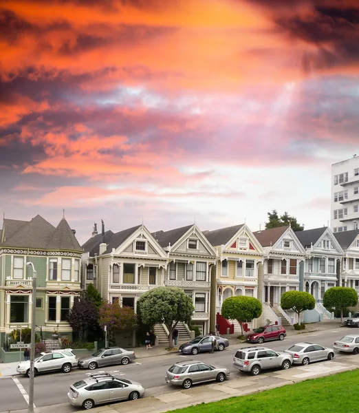 Panorama view of Alamo Square at sunset. During twilight time — Stock Photo, Image