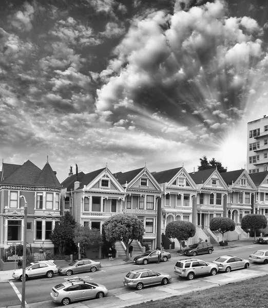 阿拉莫广场的家园旧金山 — 图库照片