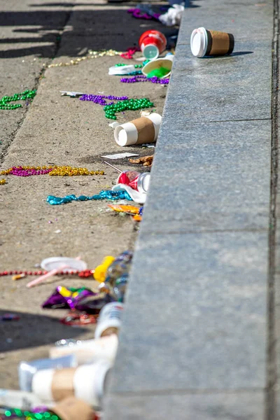 Puste Brudne Ulice Nowego Orleanu Mardi Gras Parade — Zdjęcie stockowe