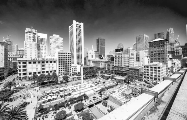 旧金山 2017 建筑物的市中心旧金山从联合广场 三藩市每年要接待 2500 万游客 — 图库照片