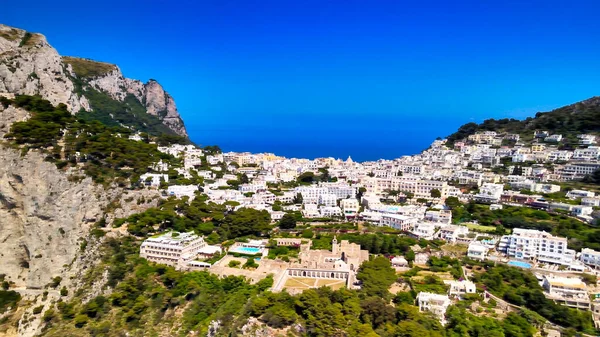 Vista Aérea Incrível Costa Ilha Capri Temporada Verão Itália Ponto — Fotografia de Stock