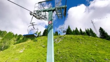 Yaz mevsiminde Alpler arasında başkanlık.