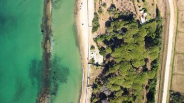 Tyrhenian Denizi Havadan görünüşü yaz mevsiminde bir drondan