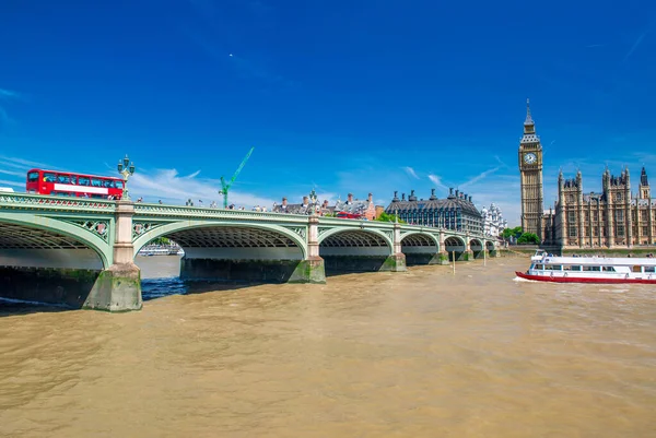 Westminster Bridge Râul Tamisa Sezonul Vară Londra — Fotografie, imagine de stoc