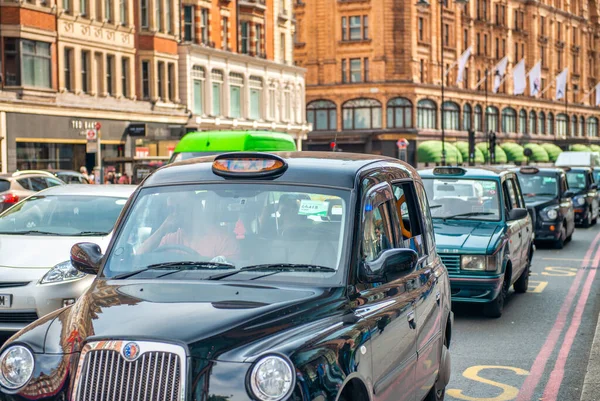 Londen Juli 3Rd 2015 Stadsverkeer Langs Een Drukke Weg Rij — Stockfoto