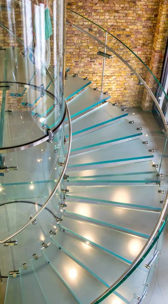 Modernas Escaleras Transparentes Vista Hacia Arriba Concepto Empresarial Corporativo —  Fotos de Stock