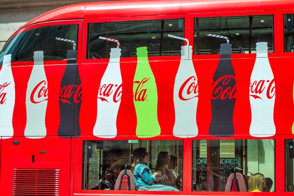 London June 29Th 2015 Coca Cola Advertising Red Double Decker — Stock Photo, Image