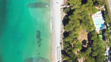 Tyrhenian Denizi Havadan görünüşü yaz mevsiminde bir drondan