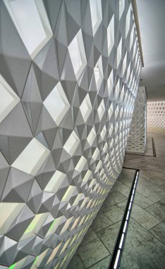 OSLO - 6 Haziran 2010 'da Oslo' da Opera Binası 'nın modern iç mimarisi. Yapı toplam 38.500 m2 (414.000 ft ²) bir alanda 1.100 oda içerir.).