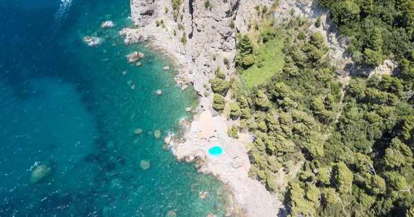 Дивовижний Вигляд Красивого Узбережжя Амальфі Влітку Італія Погляд Алкоголь — стокове фото