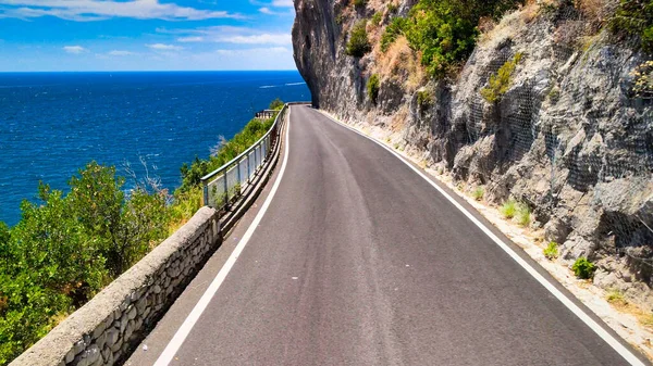 Prachtig Uitzicht Vanuit Lucht Prachtige Amalfikust Het Zomerseizoen Italië Drone — Stockfoto