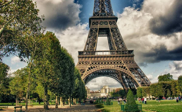 Tour Eiffel París Vista Atardecer Torre Con Jardines Champs Mars — Foto de Stock