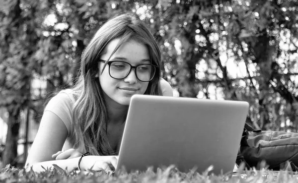 Caucasian Teenager Girl Lying Grass Using Laptop Happiness Lightheartedness Concept — Stock Photo, Image