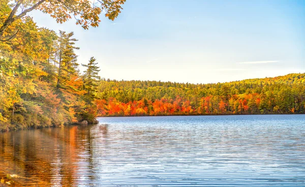 Increíbles Colores New Hampshire Chocorua Lake Durante Temporada Follaje Vista —  Fotos de Stock
