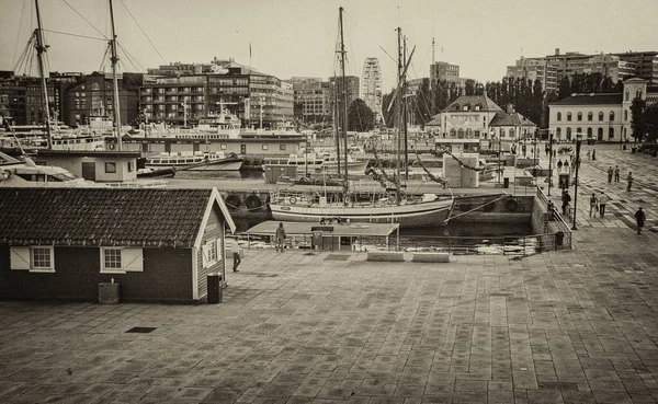 Oslo Jun Touristen Genießen Die Straßen Der Stadt Einem Sonnigen — Stockfoto