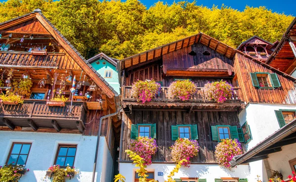 Verbazingwekkende Mooie Stad Hallstatt Het Hoogseizoen Oostenrijk Huizen Boven Het — Stockfoto