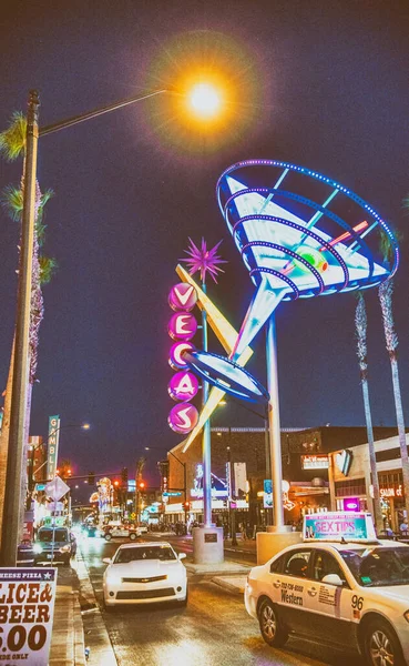 Las Vegas June 2018 Downtown Las Vegas Night Tourists Visit — Stock Photo, Image