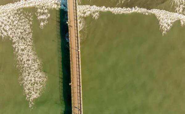 Muelle Sobre Hermoso Océano Vista Desde Dron — Foto de Stock