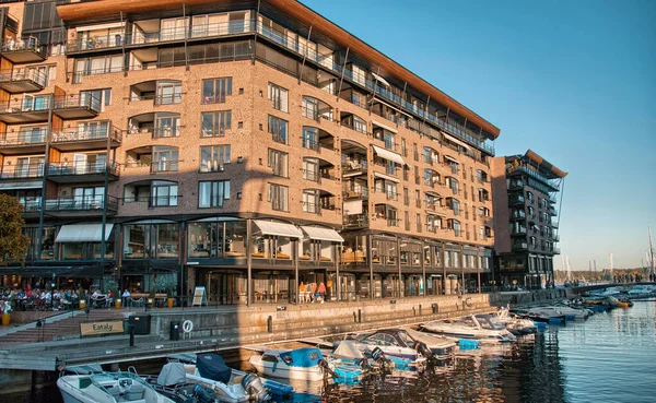Oslo Jun Turyści Cieszą Się Ulicami Miasta Słoneczny Dzień Czerwca — Zdjęcie stockowe