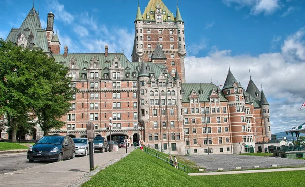 Ciudad Quebec Canadá Ago Los Turistas Disfrutan Las Calles Ciudad —  Fotos de Stock