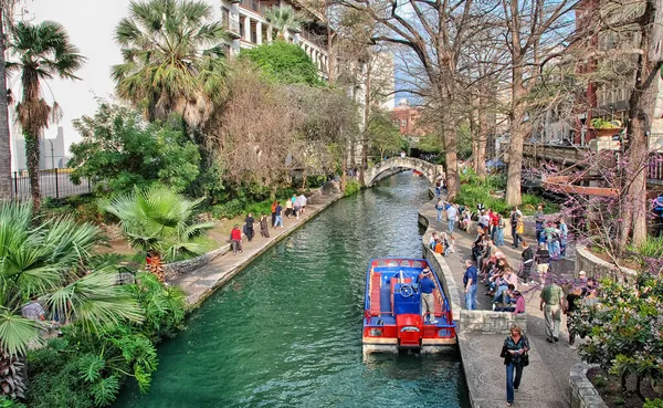 San Antonio Mar Turisti Godono Strade Della Città Durante Alamo — Foto Stock