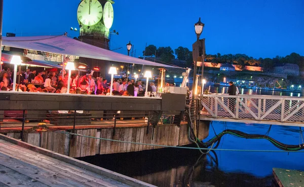 Oslo Jun Turistas Desfrutam Das Ruas Cidade Dia Ensolarado Junho — Fotografia de Stock