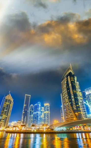 Dubai Marina Skyline Pôr Sol Emirados Árabes Unidos — Fotografia de Stock