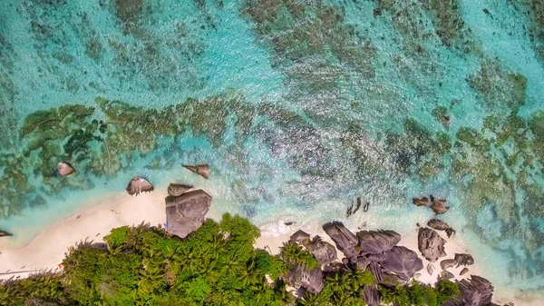 Digue Seychelle Adaları Ndaki Anse Kaynak Argent Sahili Nin Yukarıdan — Stok fotoğraf