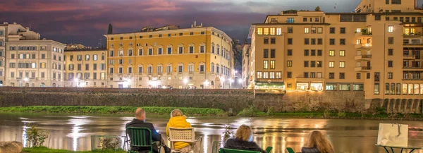 夕暮れ時のフィレンツェ建築の風景 — ストック写真