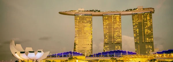 Singapore Styczeń 2020 Marina Bay Drapacze Chmur Wieże Piękny Wieczór — Zdjęcie stockowe