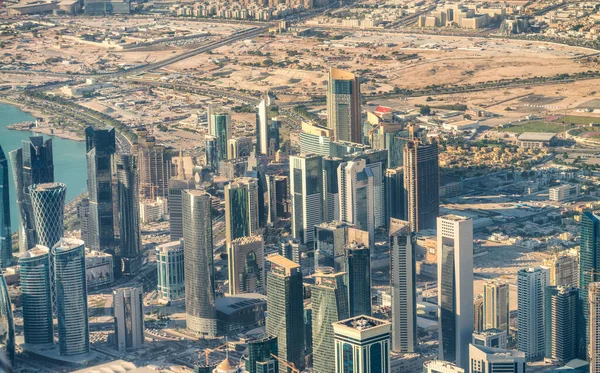 Doha Quatar Diciembre 2016 Skyline Aéreo Ciudad Desde Avión Doha — Foto de Stock