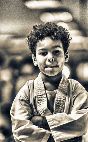 Joven Afro Americano Posando Karate Dressing — Foto de Stock