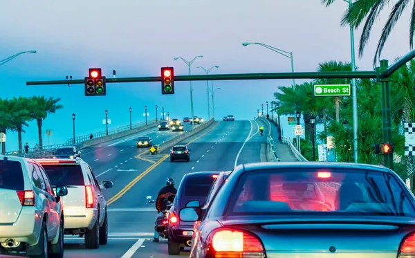 Ormond Sea Bridge Ηλιοβασίλεμα Κυκλοφορία Αυτοκινήτων Φλόριντα — Φωτογραφία Αρχείου