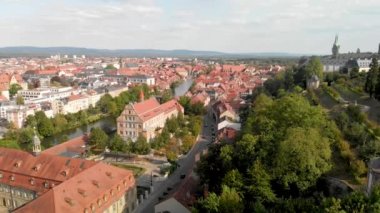Bamberg Michaelsberg Abbey, Almanya 'da yaz mevsiminde. İnsansız hava aracından görüntüle