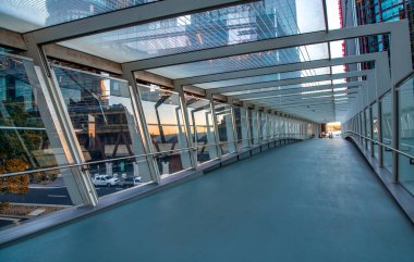 Güzel bir sabah, Avustralya 'da, Sydney' de Barangaroo binaları ve üstgeçit.