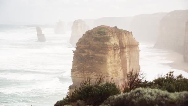 Dvanáct apoštolů za bouřlivého odpoledne, Port Campbell, Austrálie — Stock video