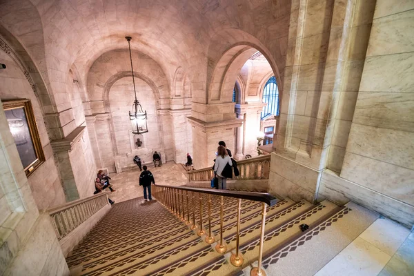 New York City November 2018 Interior New York Public Library — стокове фото