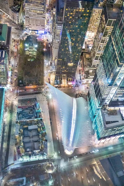 从高空俯瞰曼哈顿下城大楼的头顶夜景 纽约市 — 图库照片