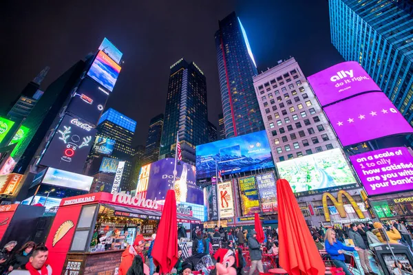 New York City November 30Th 2018 Crowd Tourists Locals Walk — Stock Photo, Image