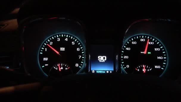 Cruscotto auto moderna di notte — Video Stock
