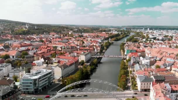 Bamberg im Sommer, Deutschland. Blick von der Drohne — Stockvideo