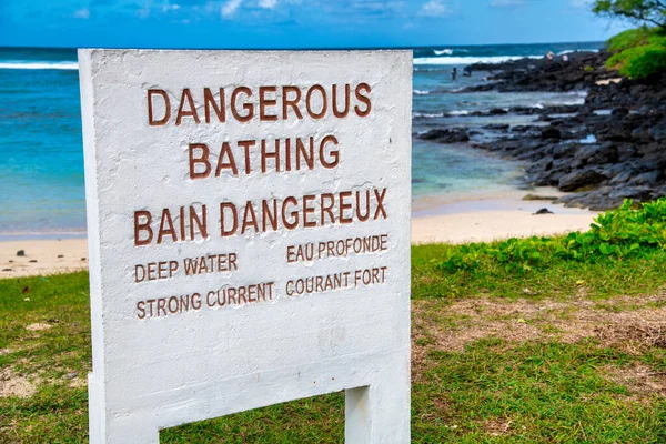 Dangerous Bathing Sign Tropical Beach — Stock Photo, Image