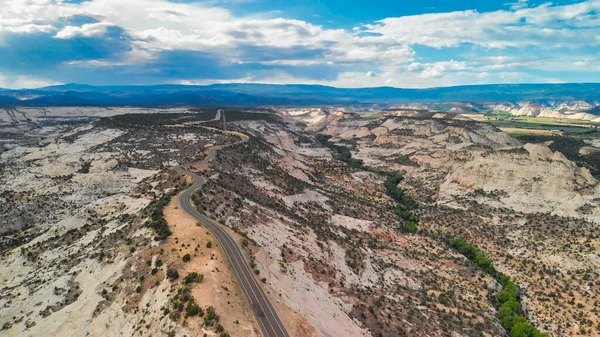 Drohne Luftaufnahme Der Schönen Straße Über Den Canyon — Stockfoto