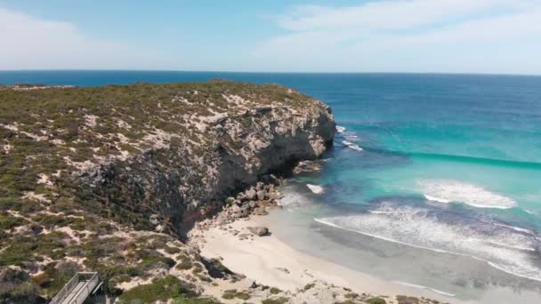 Pennington Bay is a wonderful beach in Kangaroo Island, South Australia. Aerial view from drone — Stock Video