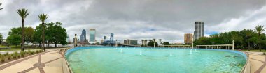 JACKSONVILLE, FL - 8 Nisan 2018: Dostluk Çeşmesi Panoramik Manzarasından Şehir Merkezinin Panoramik Manzarası.